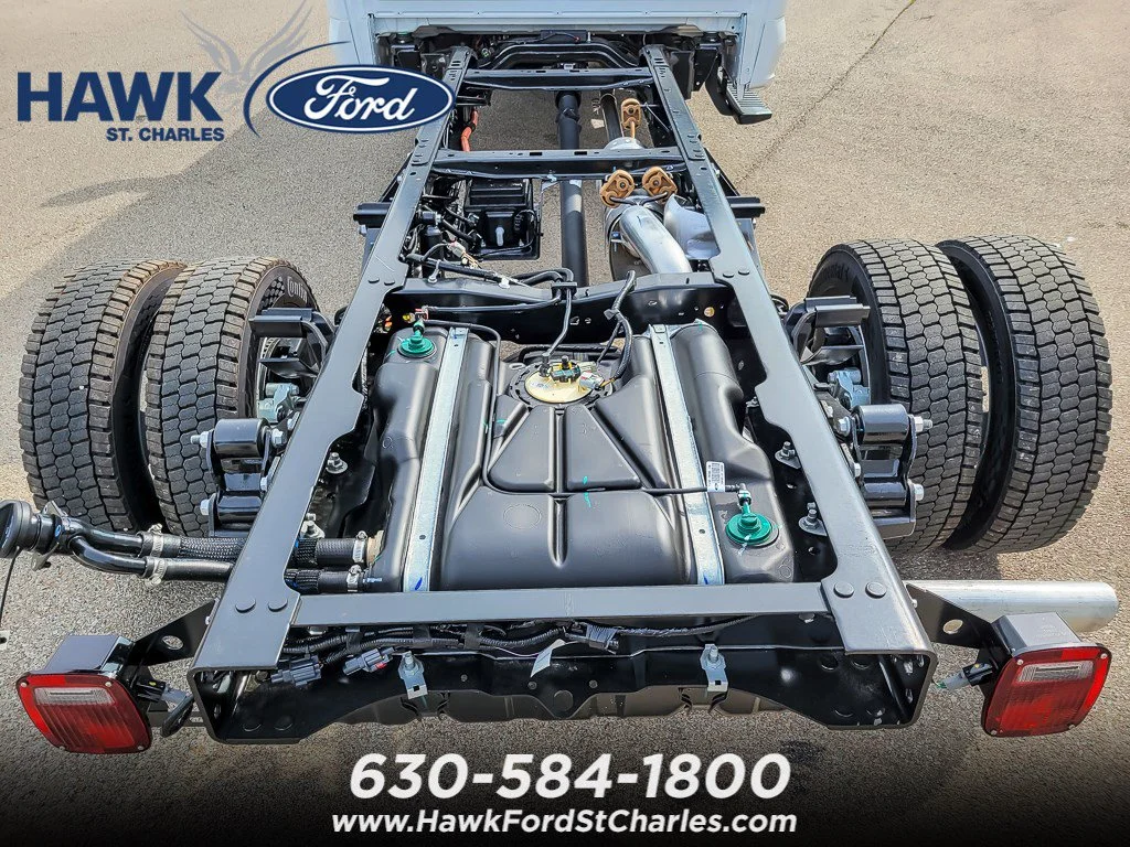 New 2026 Oxford White Ford XL image 14