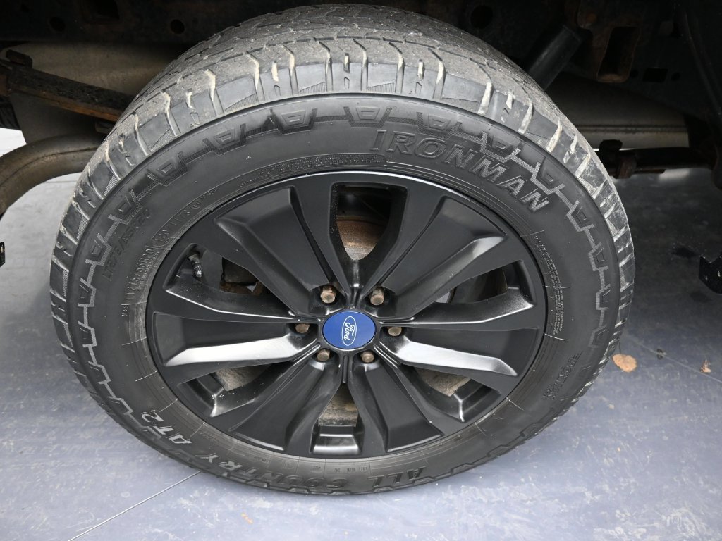 Used 2015 Black Ford Lariat image 35