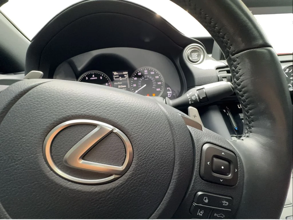 Used 2025 White Lexus 300 image 41