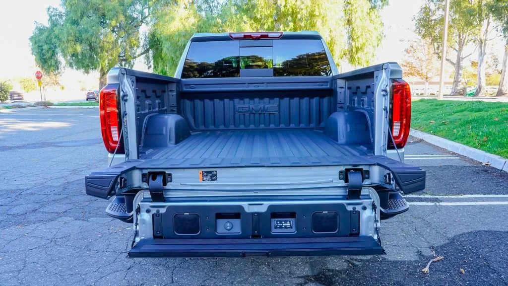 2026 GMC Sierra 1500 AT4X - Photo 12