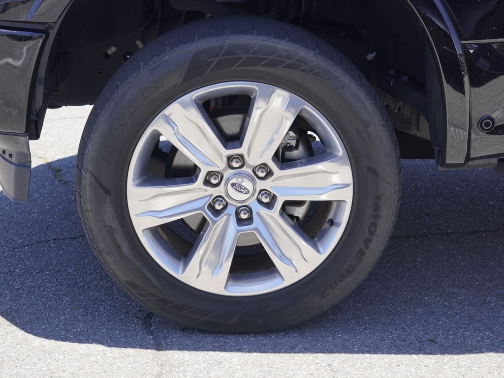 Used 2019 Black Ford Platinum image 6