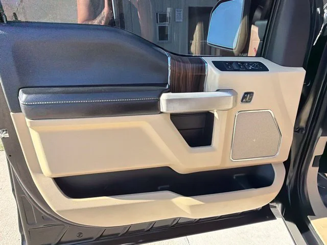 Used 2015 Black Ford Lariat image 18
