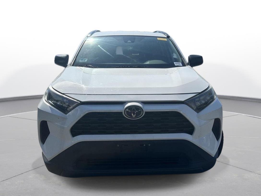 Used 2019 Super White Toyota LE image 3