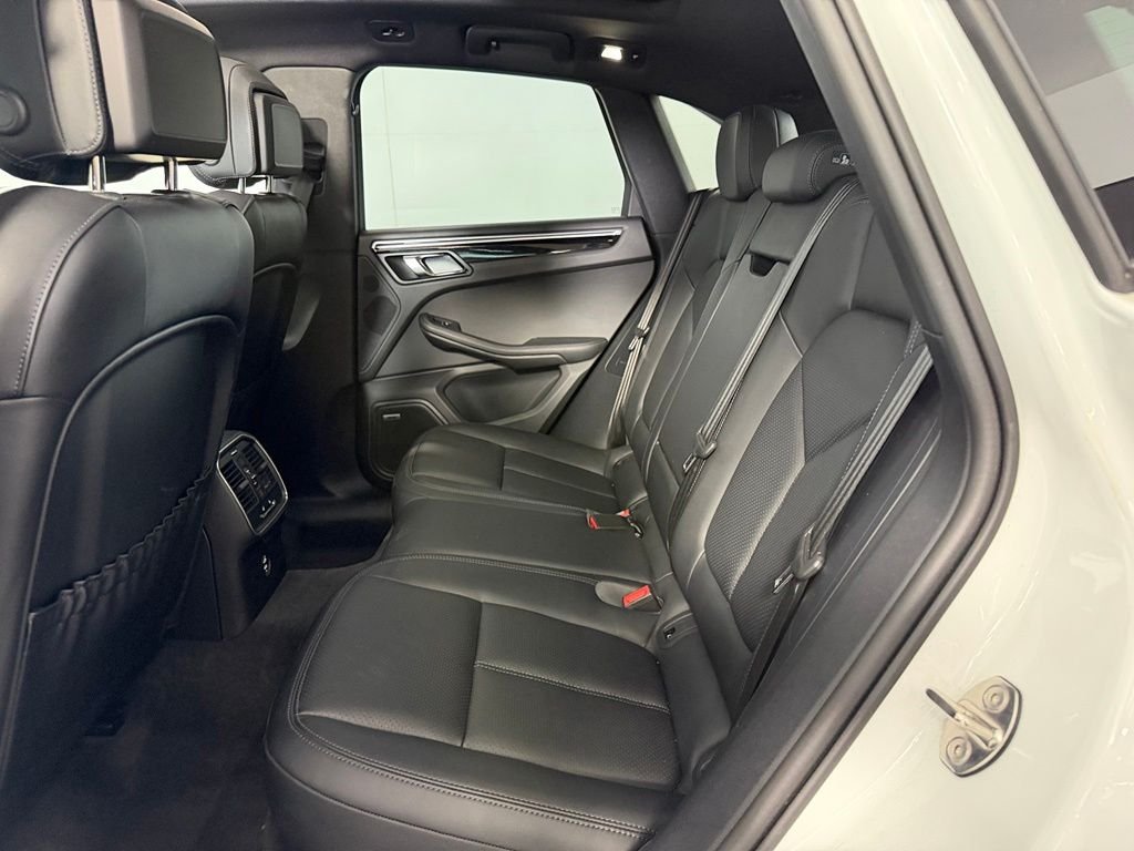 Used 2025 White Porsche  image 16