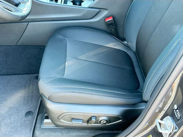 New 2026 Baltic Gray Metallic Clear-Coat Exterior Paint Jeep Laredo image 14