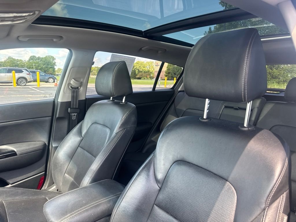Used 2021 Red Kia EX image 11