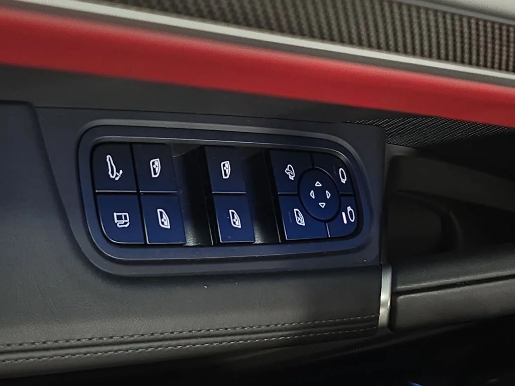 2025 Porsche Cayenne Turbo E-Hybrid - Photo 21