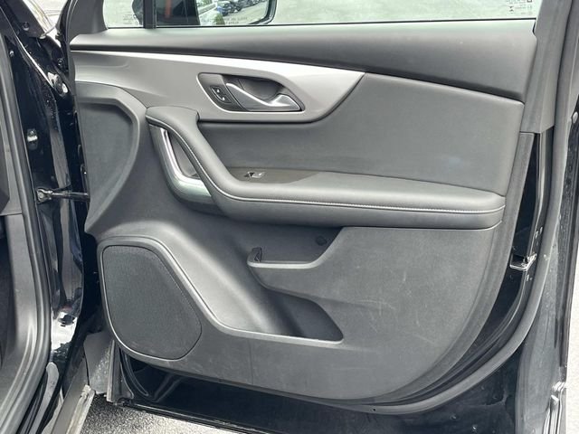 Used 2025 Black Chevrolet LT image 21
