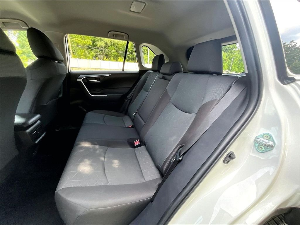 Used 2025 White Toyota XLE image 15