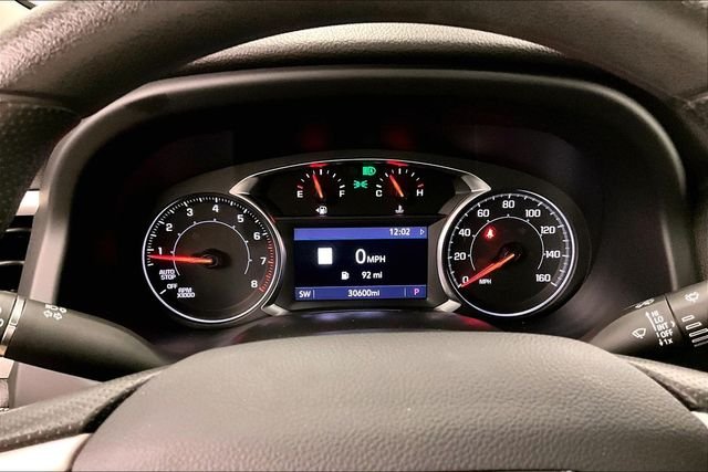 Used 2023 Light Stone Metallic GMC SLE image 28