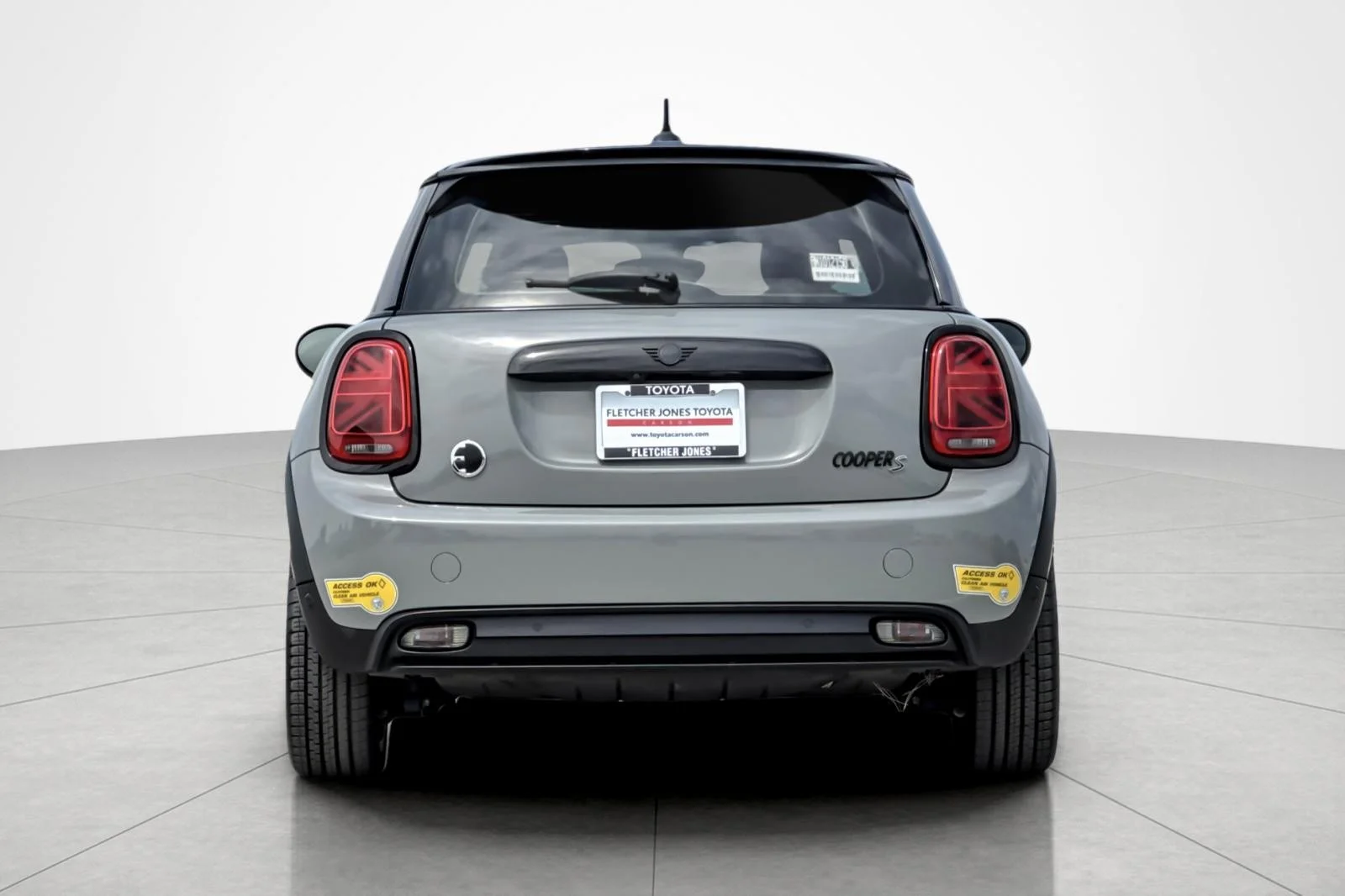 Used 2022 PRECIOUS METAL MINI Cooper SE image 4
