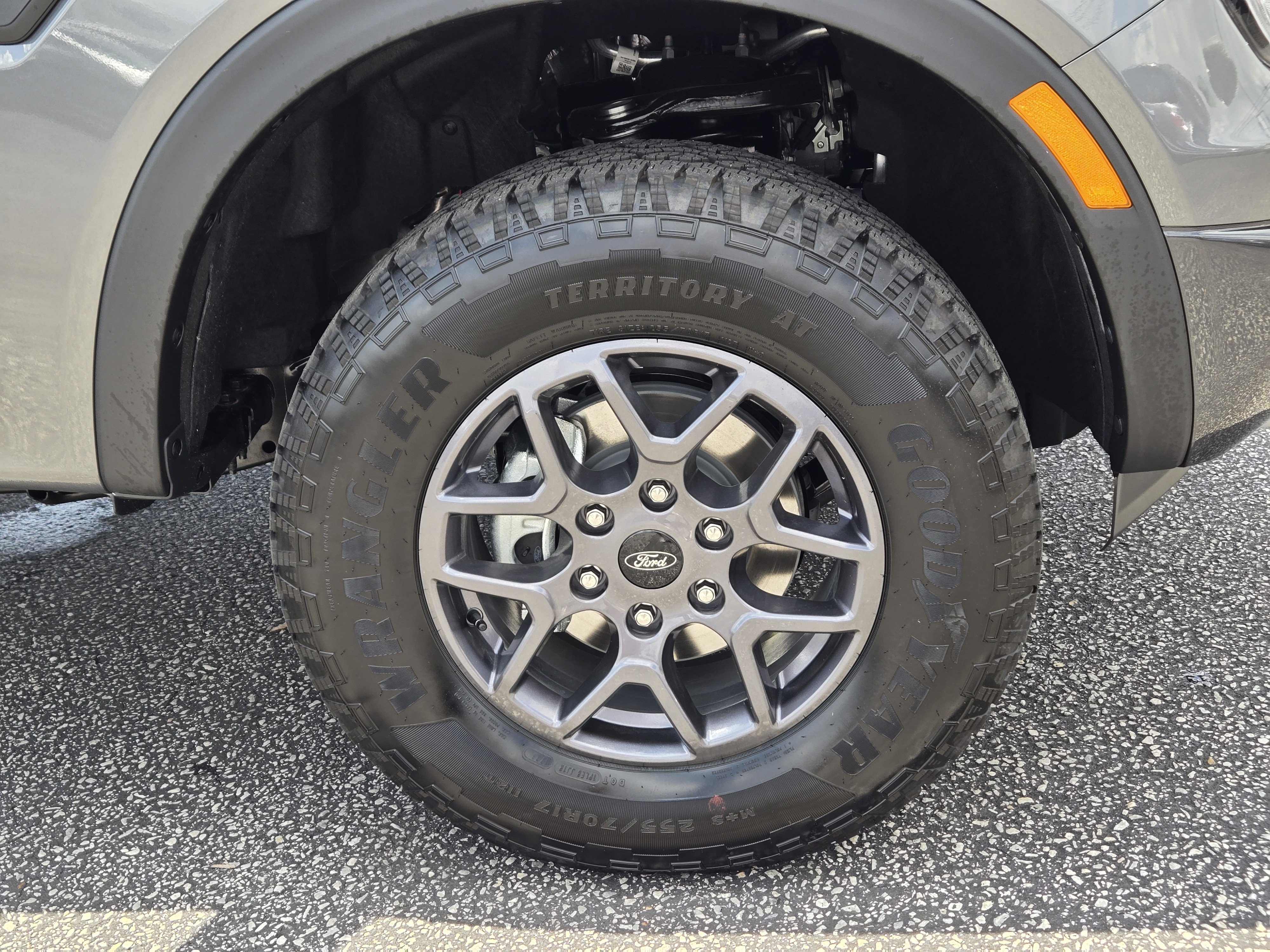 New 2026 Carbonized Gray Metallic FORD XLT image 5