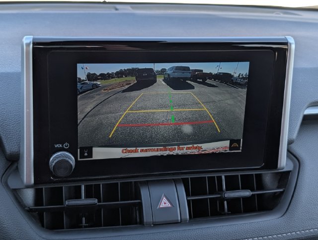 Used 2025 White Toyota XLE image 18
