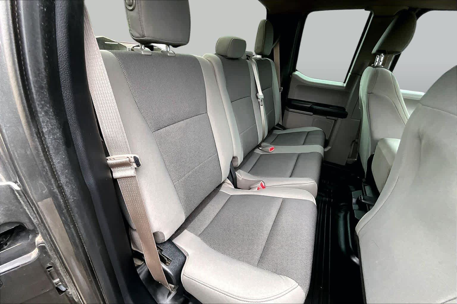 Used 2015 Magnetic Metallic Ford XL image 20