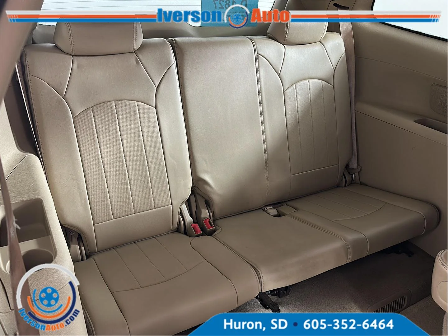 Used 2011 White Diamond Tricoat Buick CXL-2 image 25