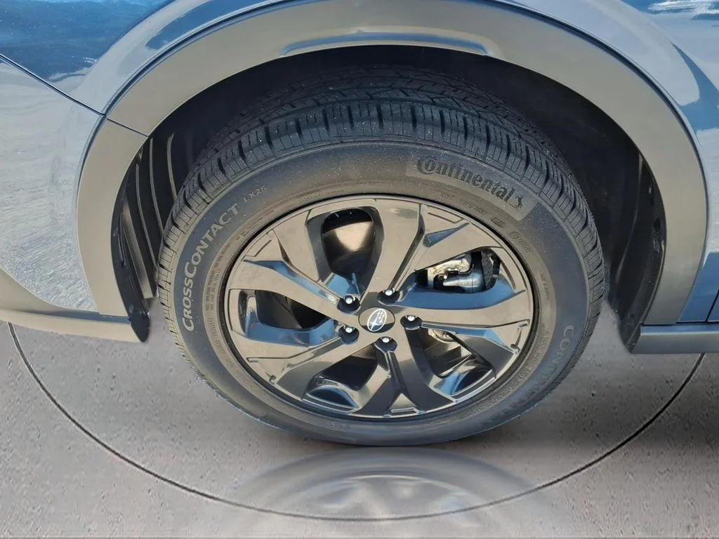 Used 2022 Blue Subaru Onyx Edition XT image 6