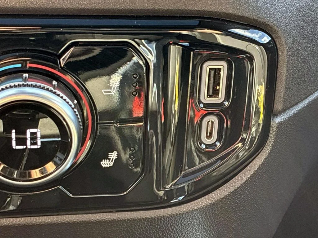 Used 2022 Black GMC Elevation image 35