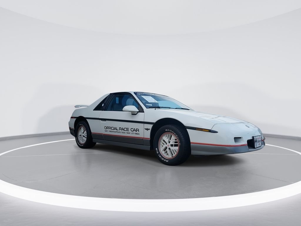 Used 1984  Pontiac SE image 2
