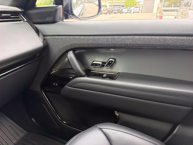 Certified Used 2025 Black Land Rover Dynamic SE image 18
