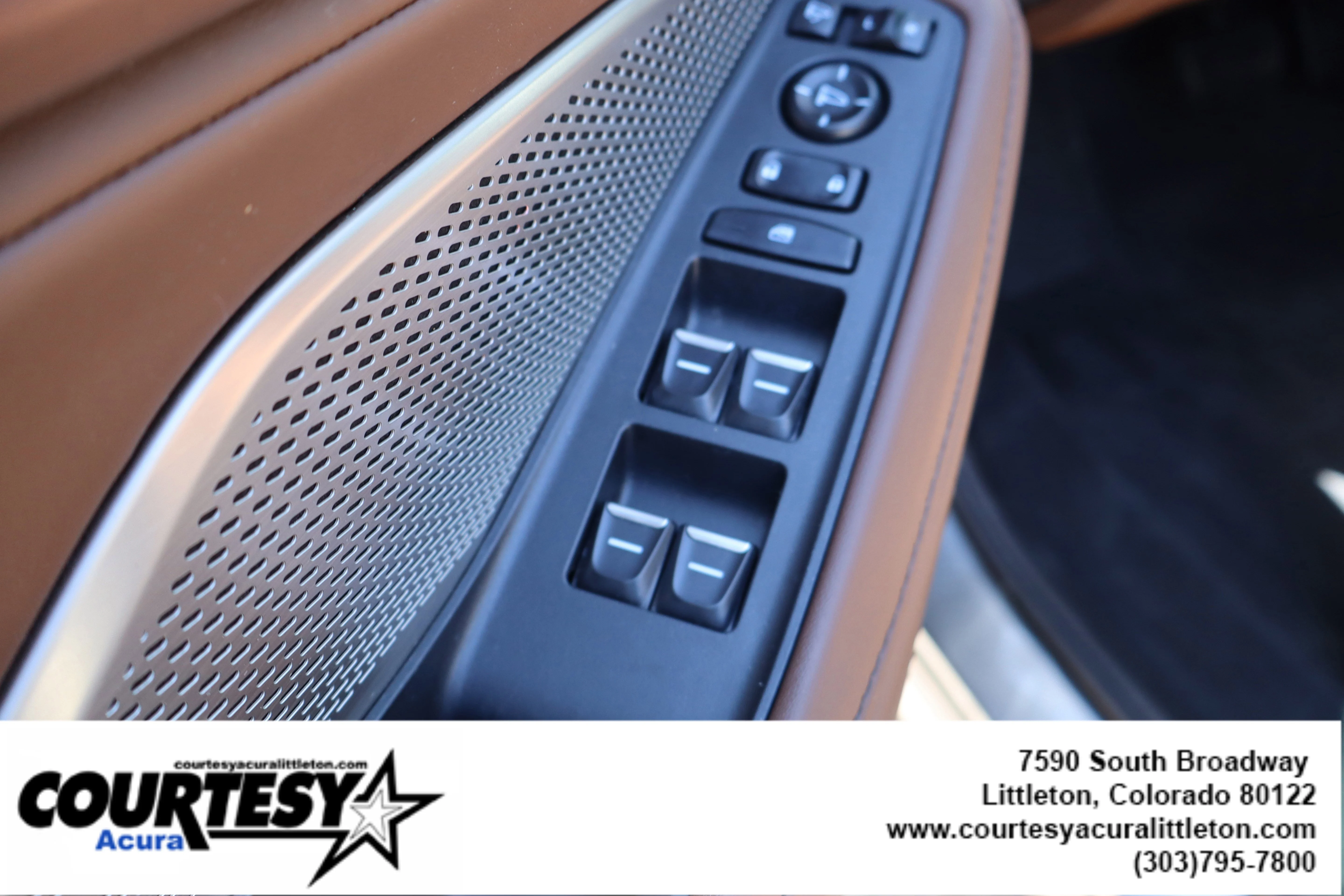 Used 2024 Liquid Carbon Metallic Acura SH-AWD TECH image 63