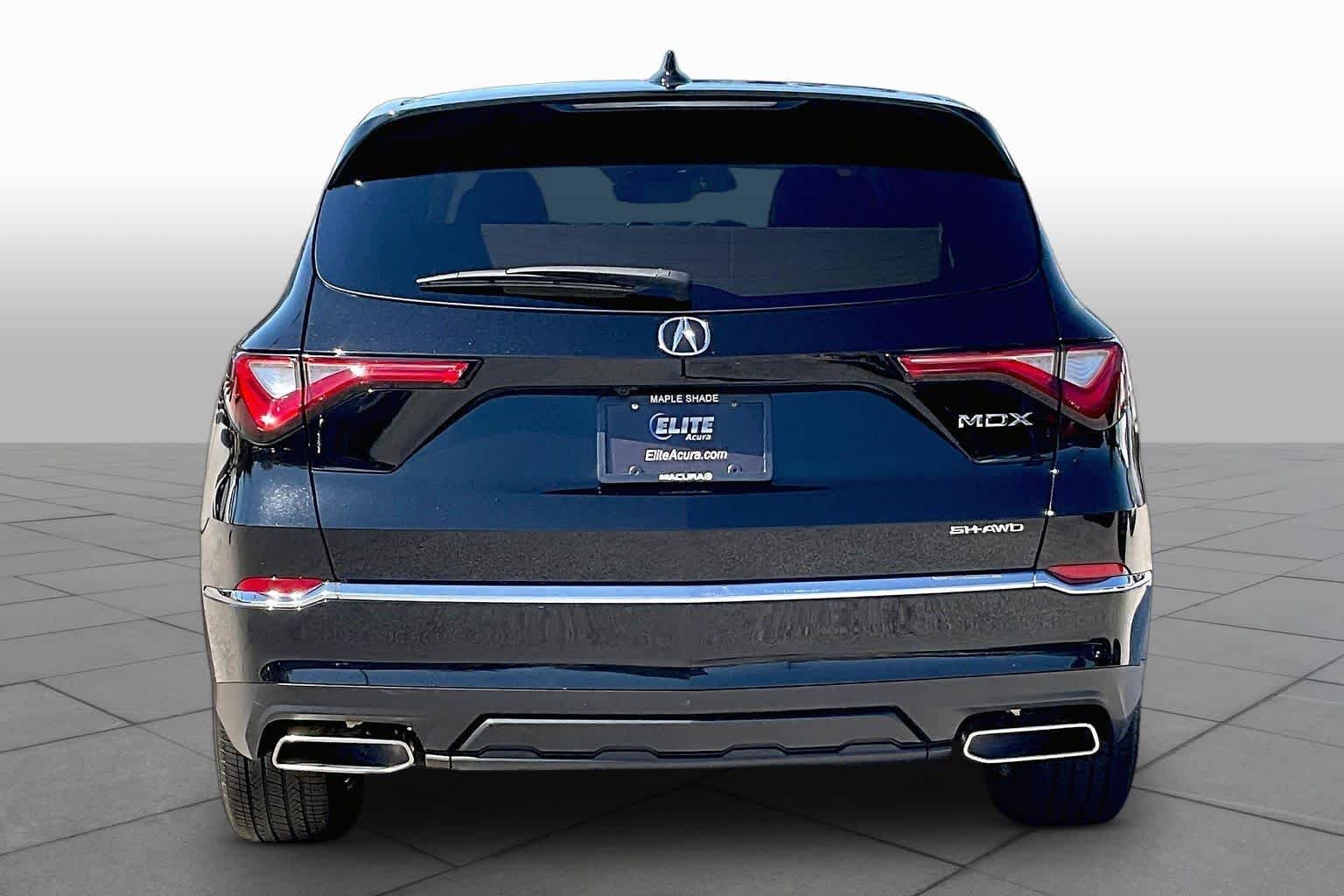 Used 2024 Majestic Black Pearl Acura  image 5