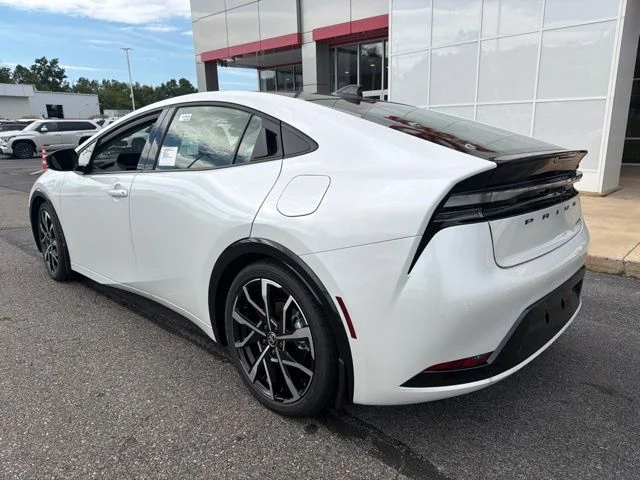 New 2026 Wind Chill Pearl Toyota XSE image 2