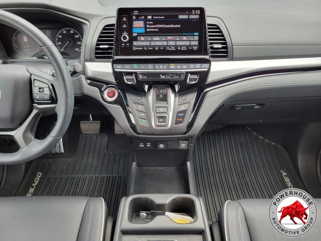 Used 2025 White Honda Touring image 21