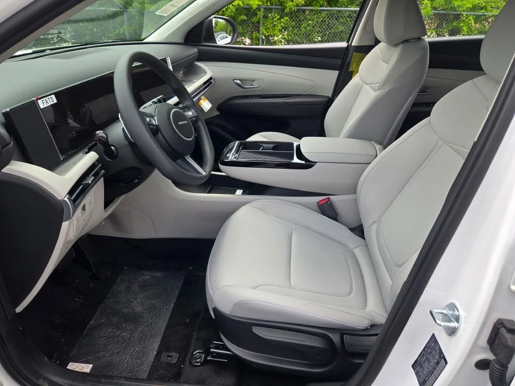Used 2026 White Hyundai Blue SE image 18