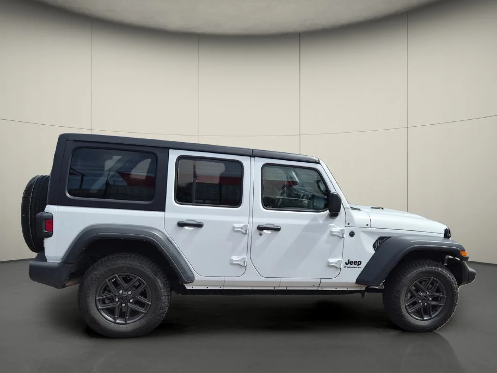Used 2025 White Jeep Sport S image 8