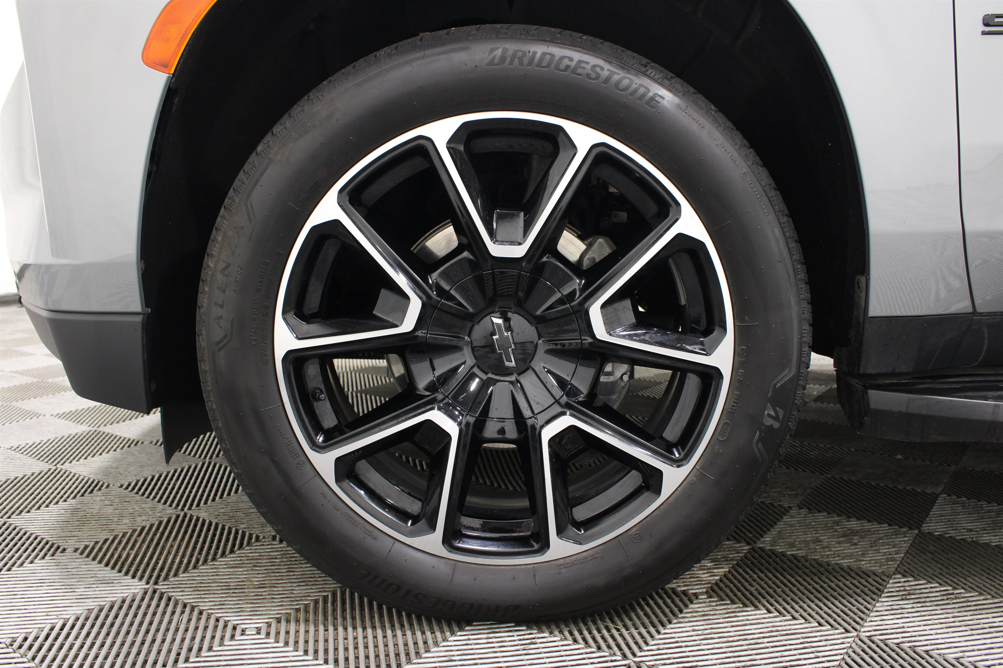 2024 Chevrolet Suburban RST - Photo 38
