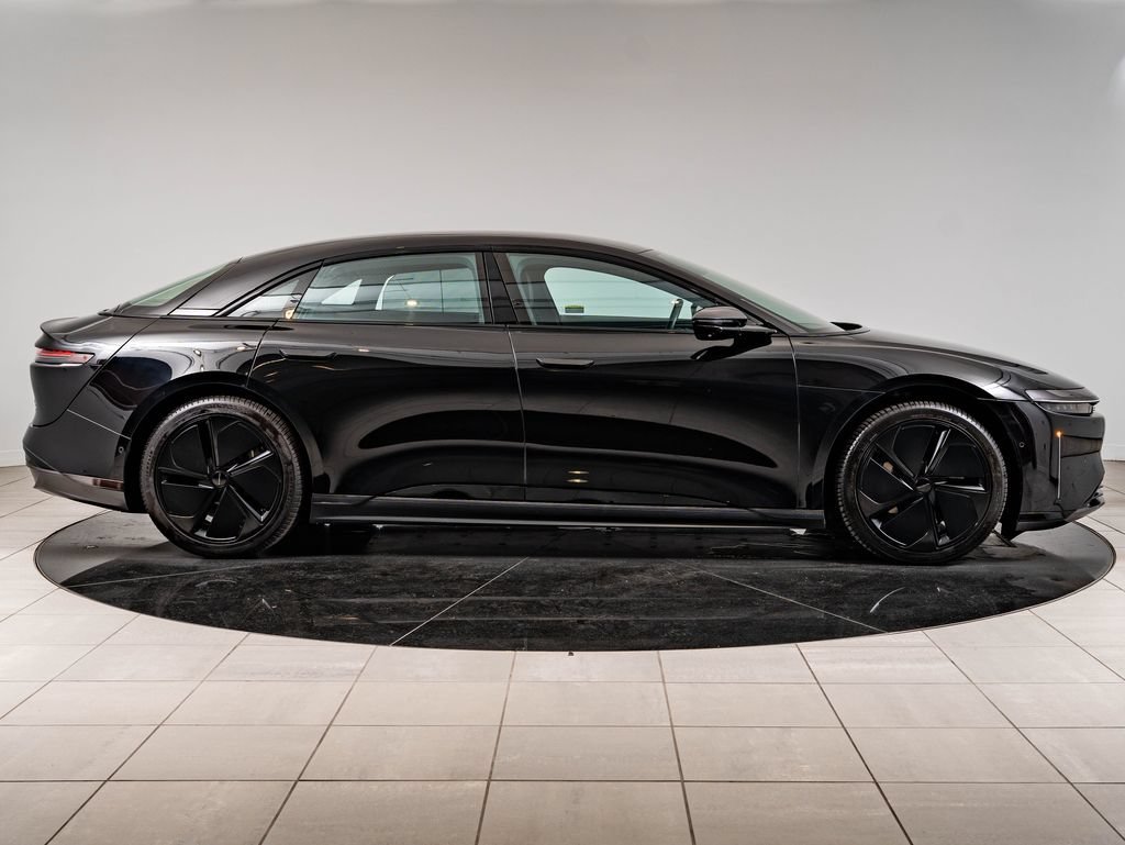 Used 2024 Black Lucid Touring image 11