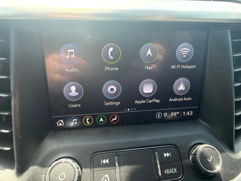 Used 2022 Gray GMC SLT image 24