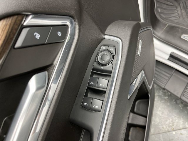 Used 2024 Summit White Chevrolet RST image 10