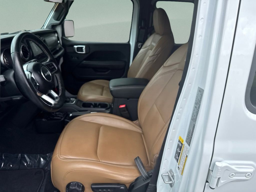 Used 2021 Bright White Clearcoat Jeep Unlimited Rubicon image 11