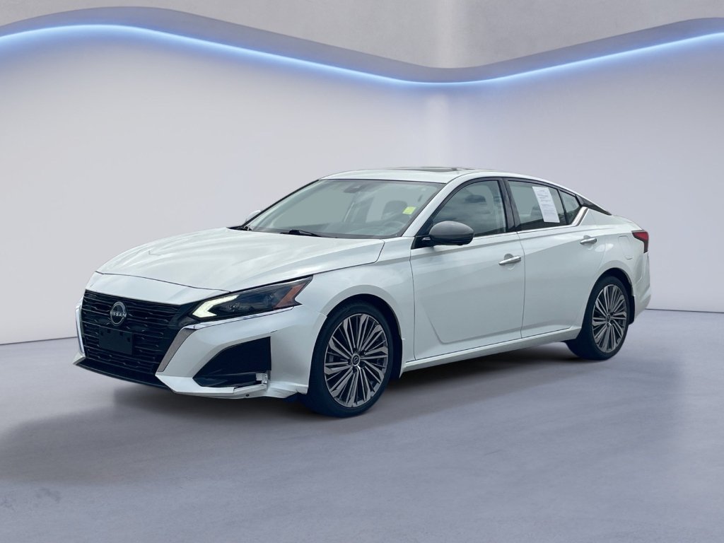 Used 2023 Pearl White Tricoat Nissan 2.5 SL image 23