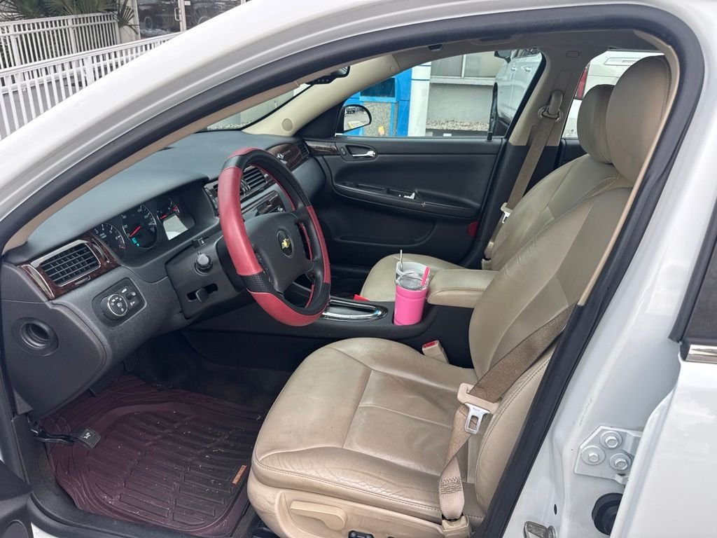 Used 2016 White Chevrolet LTZ image 6
