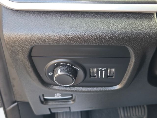 Used 2023 White Jeep Laredo image 26
