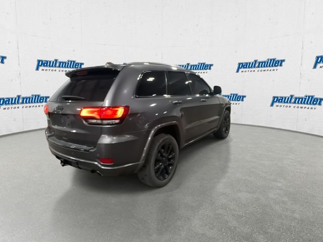 Used 2018 Gray Jeep Altitude image 11