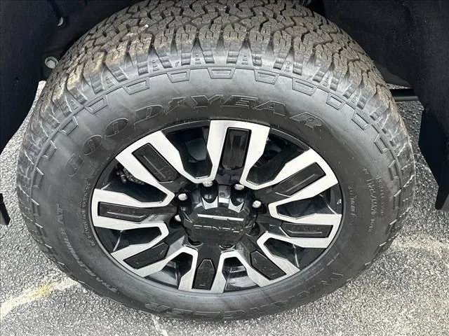 New 2026 Onyx Black GMC Denali Ultimate image 18