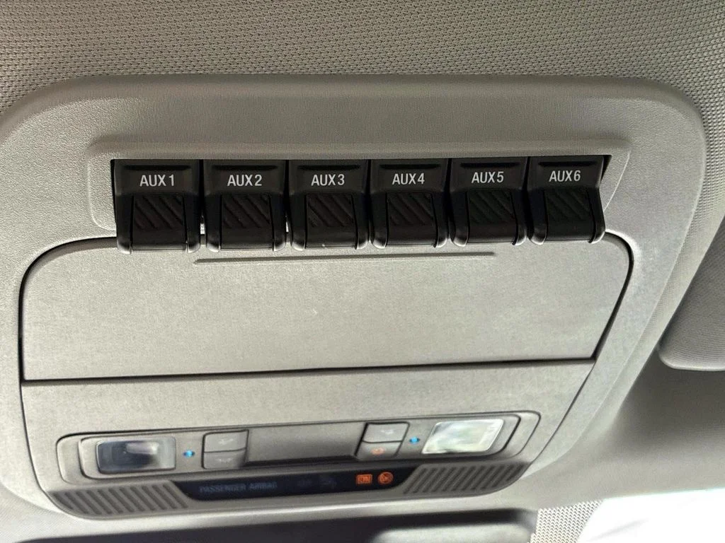 Used 2025 Oxford White Ford XLT image 39