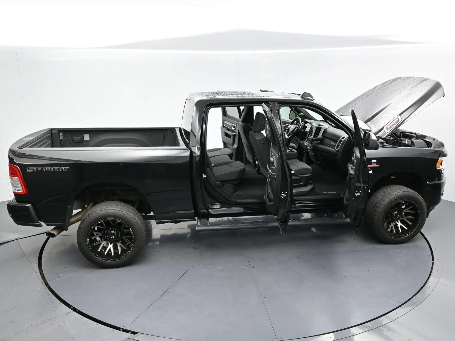 Used 2022 Diamond Black Crystal Pearlcoat Ram Big Horn image 38