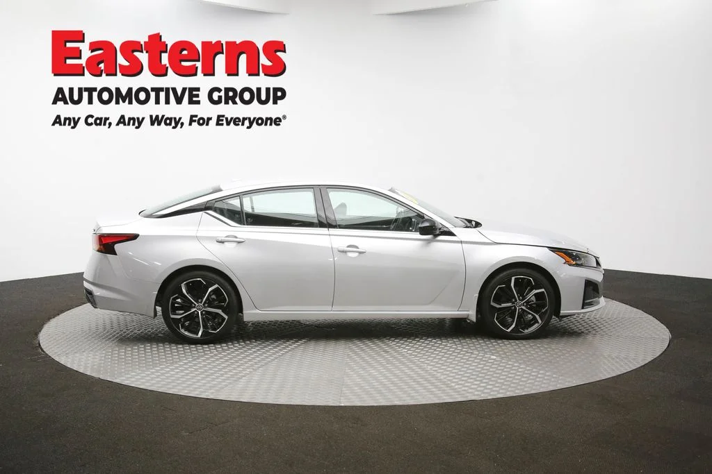 Used 2023 Silver Nissan 2.5 SR image 41