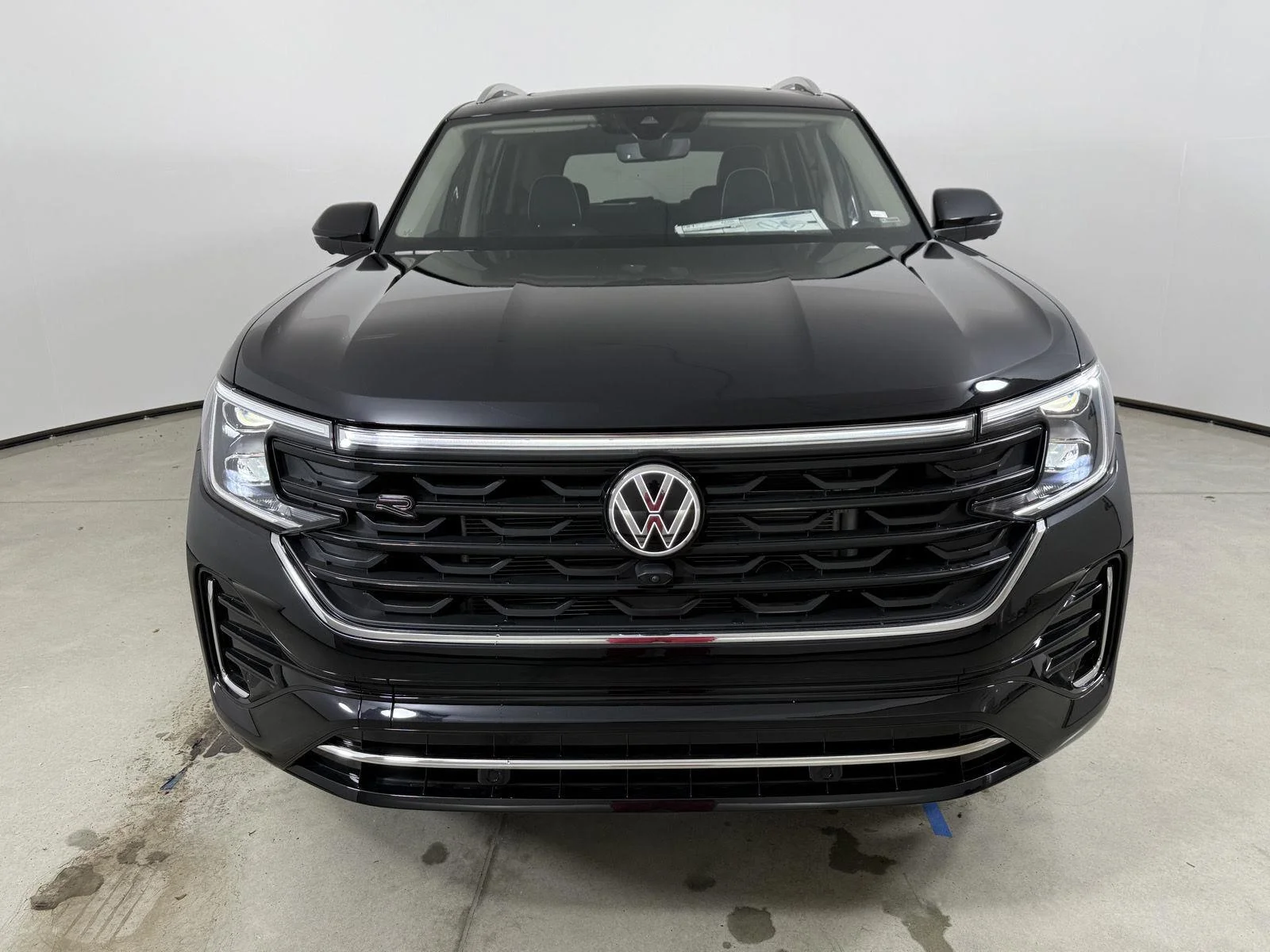 New 2026 Deep Black Pearl Volkswagen 2.0T SEL Premium R-Line image 2