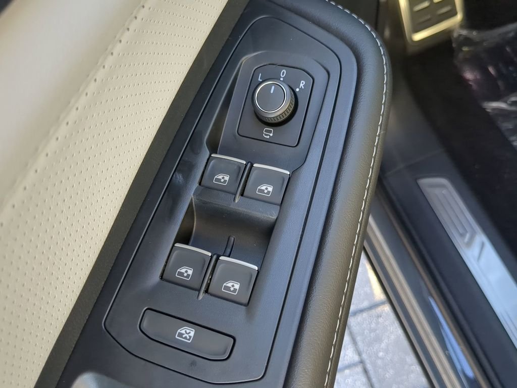 2026 Volkswagen Atlas Cross Sport SEL Premium R-LINE - Photo 19