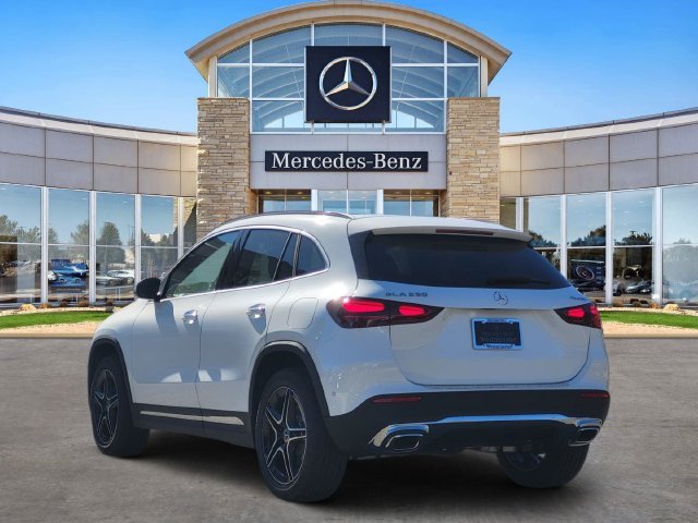 New 2026 Polar White Mercedes-Benz GLA 250 image 3