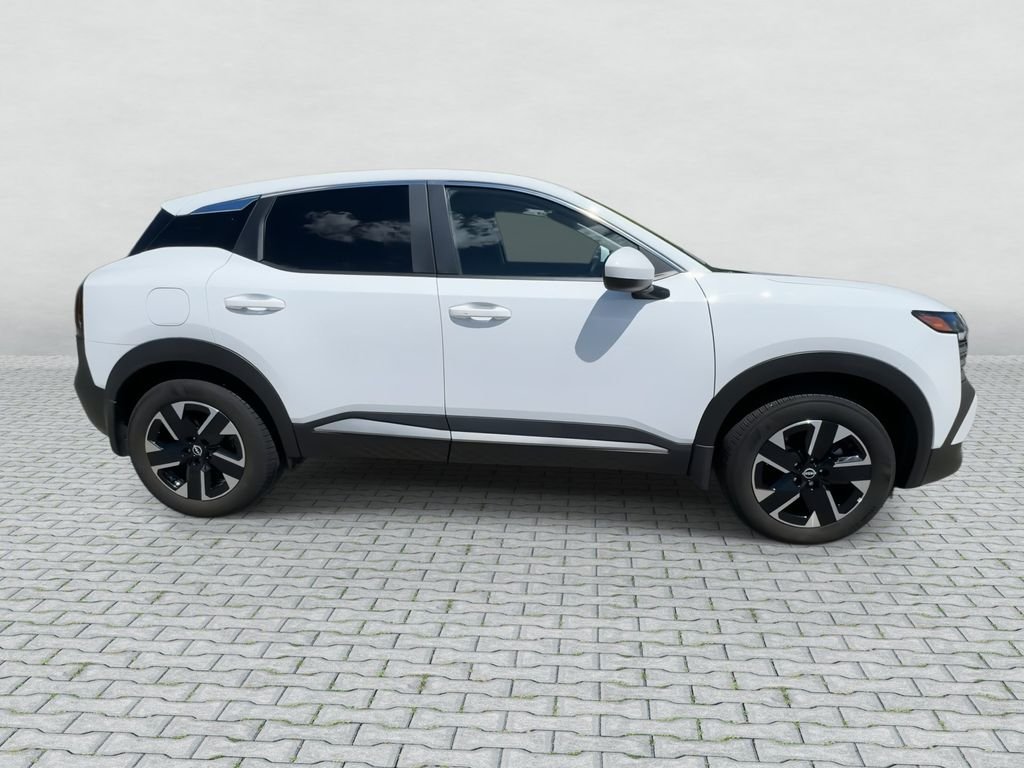 Used 2025 White Nissan SV image 9