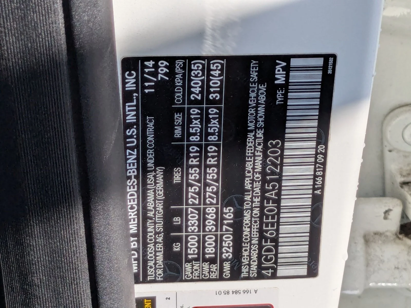 Used 2015 Diamond White Metallic Mercedes-Benz GL 450 image 25