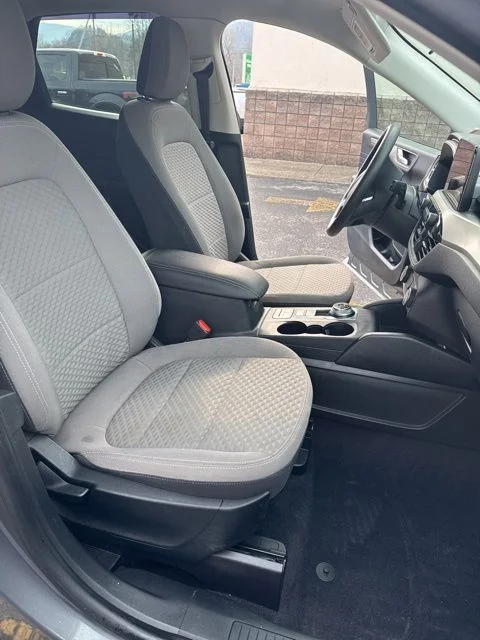 Used 2021 Gray Ford SE image 21
