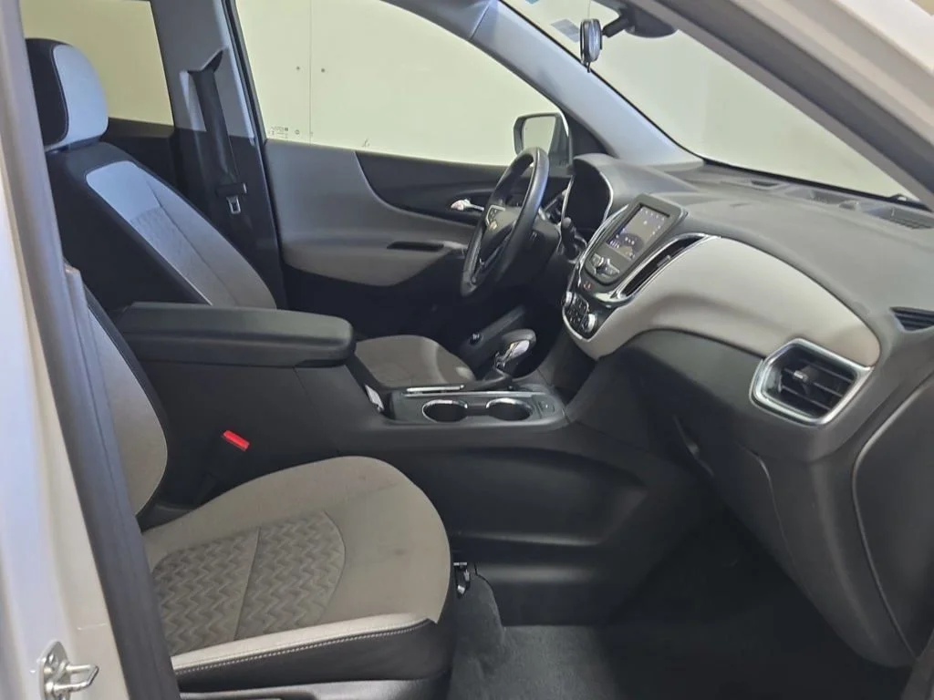 Used 2024 White Chevrolet LT image 12