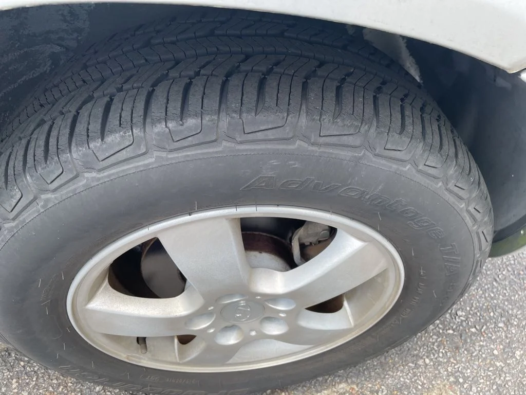 Used 2008 Silver Hyundai GLS image 10